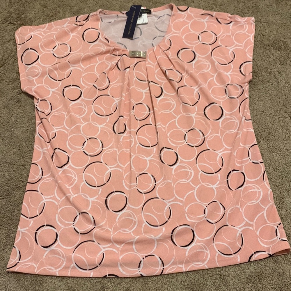 Cute pink top